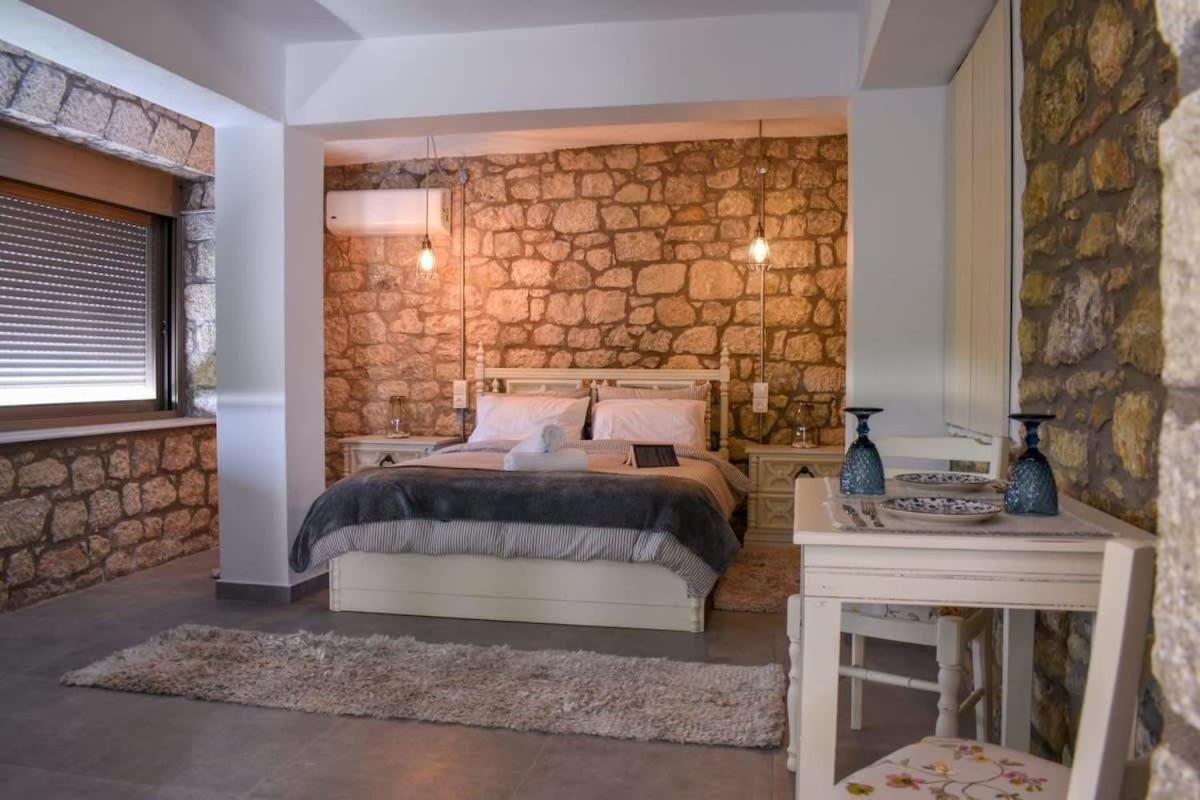 Вілла Coastal Stone Hideaway With Stunning Scenery Kitriai Екстер'єр фото