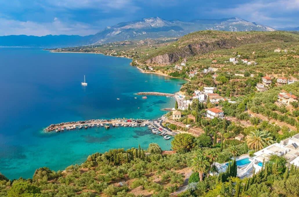 Вілла Coastal Stone Hideaway With Stunning Scenery Kitriai Екстер'єр фото